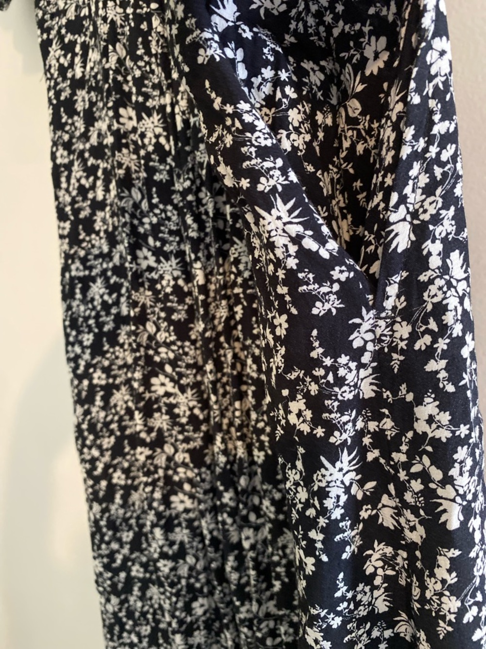 a new day Black and White Floral V-Neck Midi Dress with Flutter Sleeves - Picture 5 of 7